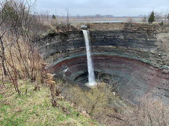 Devil's Punchbowl Conservation Area